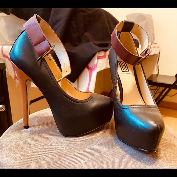 Heels - Picture 1 of 1